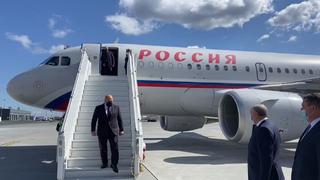 Михаил Мишустин прилетел в Саратов