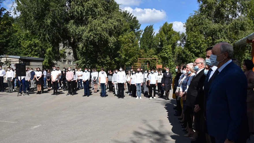 Это сейчас очень необходимо: саратовскому губернатору показали, как устанавливают унитаз