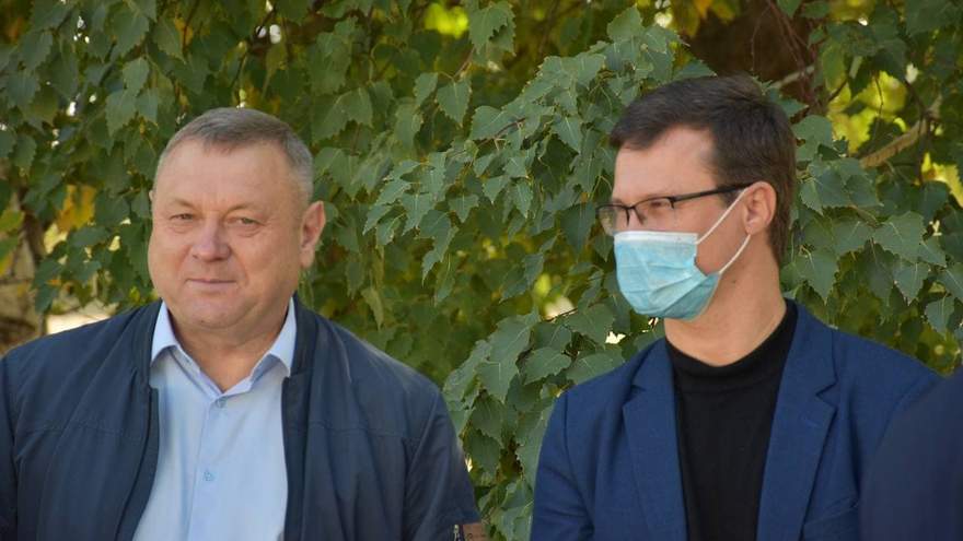 Буревестник, Уличный боец, Зверобой: перед саратовским губернатором устроили конные скачки