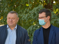 Буревестник, Уличный боец, Зверобой: перед саратовским губернатором устроили конные скачки