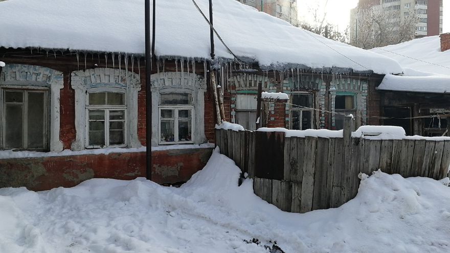 Во Фрунзенском районе снесут дом, построенный в год революции: здание признали аварийным еще 6 лет назад