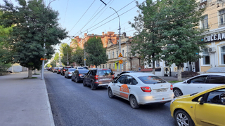 Саратов встал в 8-балльных пробках
