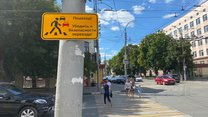 Молодой водитель сбил женщину на проспекте Строителей: она погибла