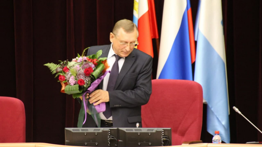 Дмитрий Кудинов стал председателем Саратовской городской думы: он назвал коммуниста Полиграфом Полиграфовичем