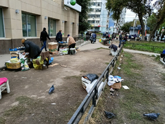 В Заводском районе пожаловались на торговцев, которые устроили стихийную свалку после ярмарки 