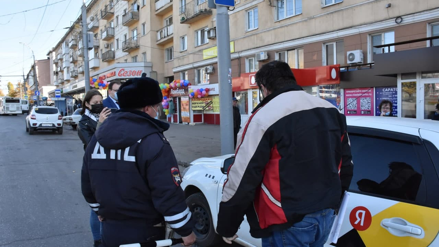 На саратовском вокзале ловили антимасочников: им грозят штрафы до 30 тысяч рублей