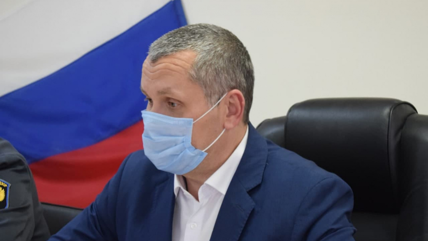 Чиновник потребовал, чтобы саратовские перевозчики наказывали непривитых водителей