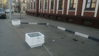 Чиновники о захвате общественной парковки в центре Саратова: территорию передали в пользование епархии