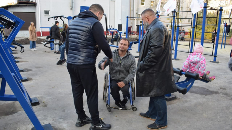 Депутат Госдумы Андрей Воробьев открыл в Заводском районе еще один народный фитнес-парк