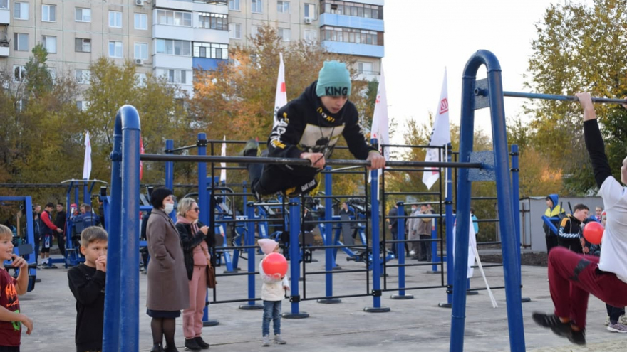 Депутат Госдумы Андрей Воробьев открыл в Заводском районе еще один народный фитнес-парк