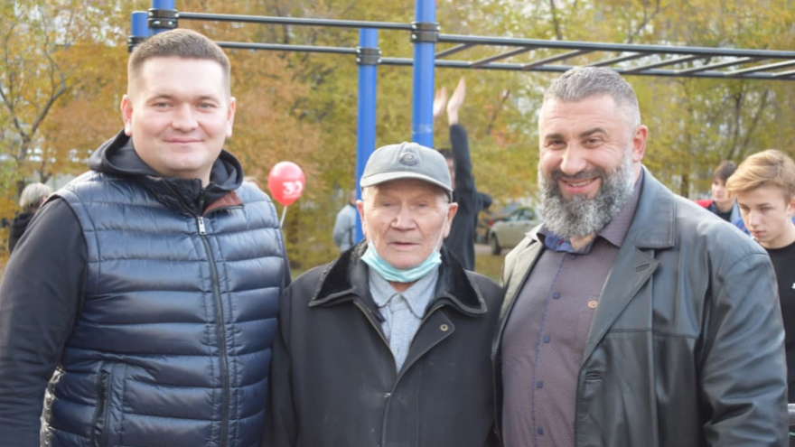 Депутат Госдумы Андрей Воробьев открыл в Заводском районе еще один народный фитнес-парк