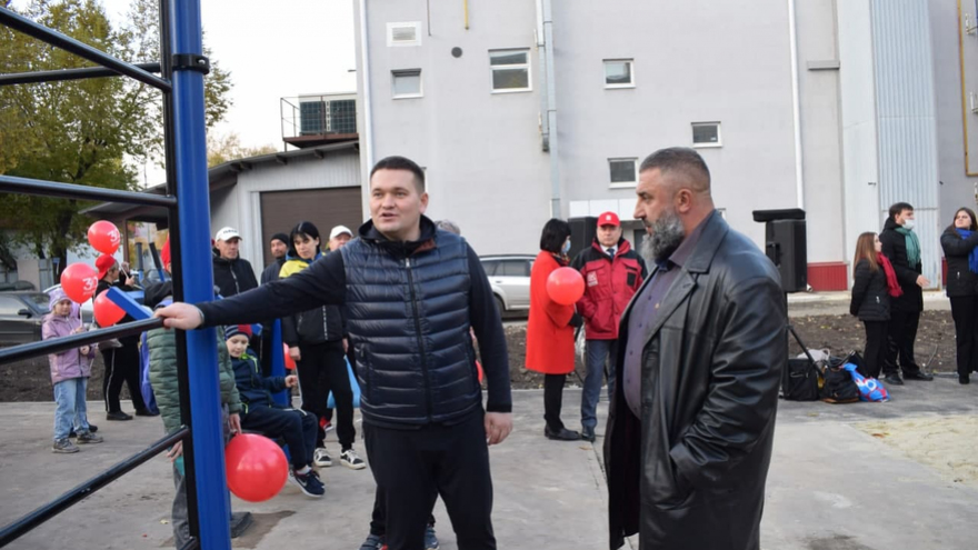 Депутат Госдумы Андрей Воробьев открыл в Заводском районе еще один народный фитнес-парк