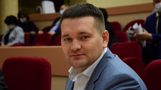 Застройка территории возле памятника Защитникам саратовского неба: депутат Госдумы Андрей Воробьев предложил сесть за стол переговоров