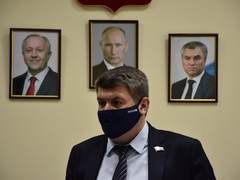 Чтобы не придумывать себе приключений: в минцифры рассказали, куда пустят без QR-кодов