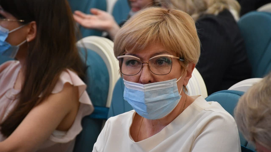 В Саратовской области 15-летнюю девочку затравили после фейкового изнасилования блогером: реакция детского омбудсмена