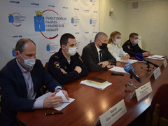 Коронавирус: саратовский общественник предложил успокаивать пассажиров автобусов табличками