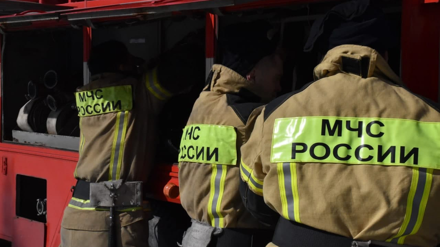 В Базарном Карабулаке неосторожный курильщик устроил пожар в многоэтажке: из дома эвакуировали 37 человек