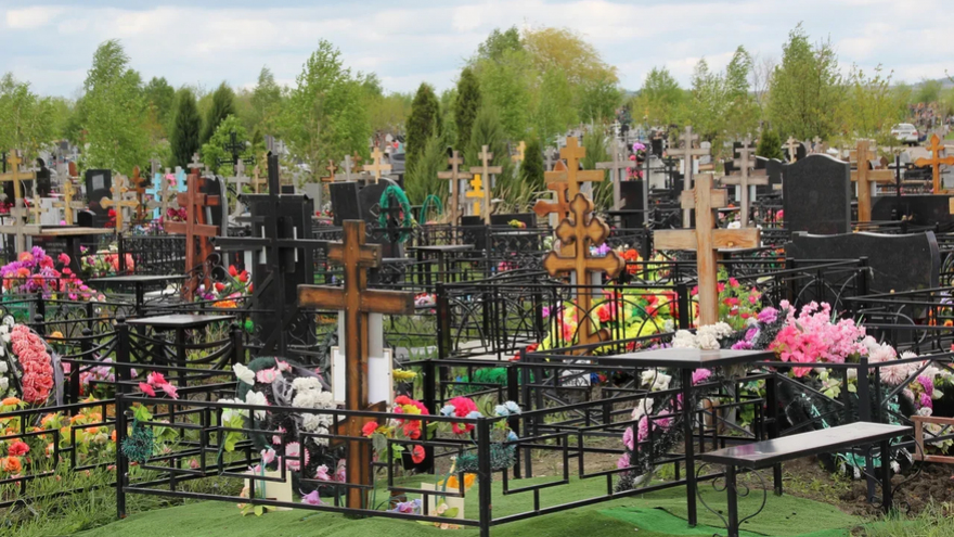 В Саратовской области COVID-19 унес жизни 90-летнего пенсионера и еще 18 человек