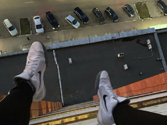 В Саратове блогер-подросток станцевал на краю крыши многоэтажки ради подписчиков