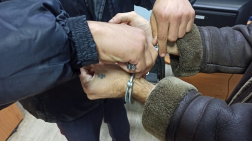 Следствие: пьяный раздавил шею пенсионерке и закрыл труп на балконе
