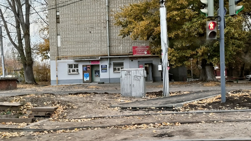 Саратовцы обнаружили в Заводском районе тротуар в никуда