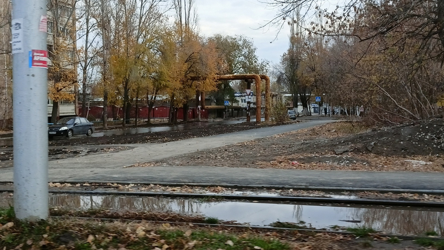 Саратовцы обнаружили в Заводском районе тротуар в никуда