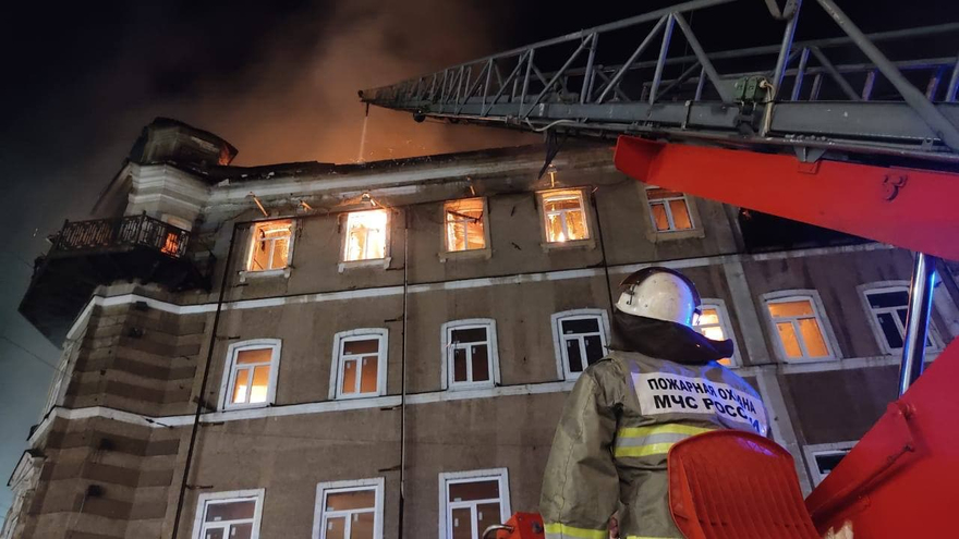 Крупный пожар в гостинице Россия: причиной возгорания заинтересовалась прокуратура