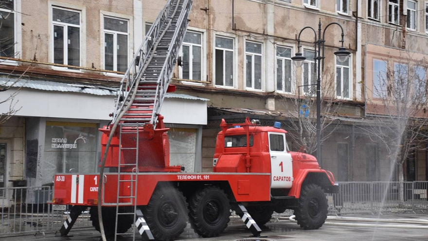 Источник: пожар в гостинице Россия начался со второго этажа, рассматривается версия о поджоге