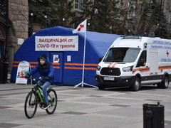 Локдаун. В День народного единства саратовцы гуляли толпами без масок (фоторепортаж)