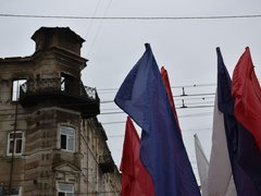 Локдаун. В День народного единства саратовцы гуляли толпами без масок (фоторепортаж)
