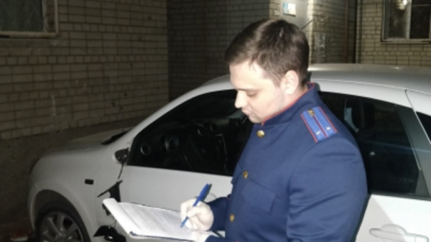 В Саратове упавший кирпич убил пенсионера: в доме уже два месяца ремонтируют крышу