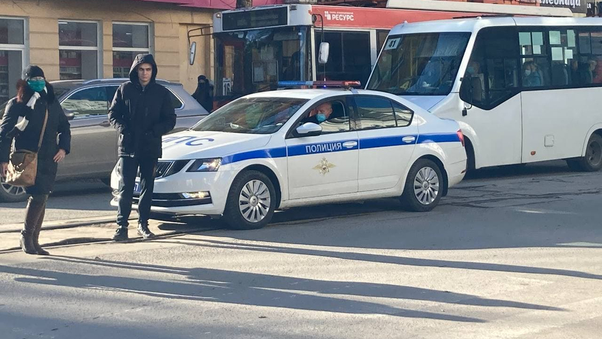 ДТП в центре Саратова парализовало движение трамваев