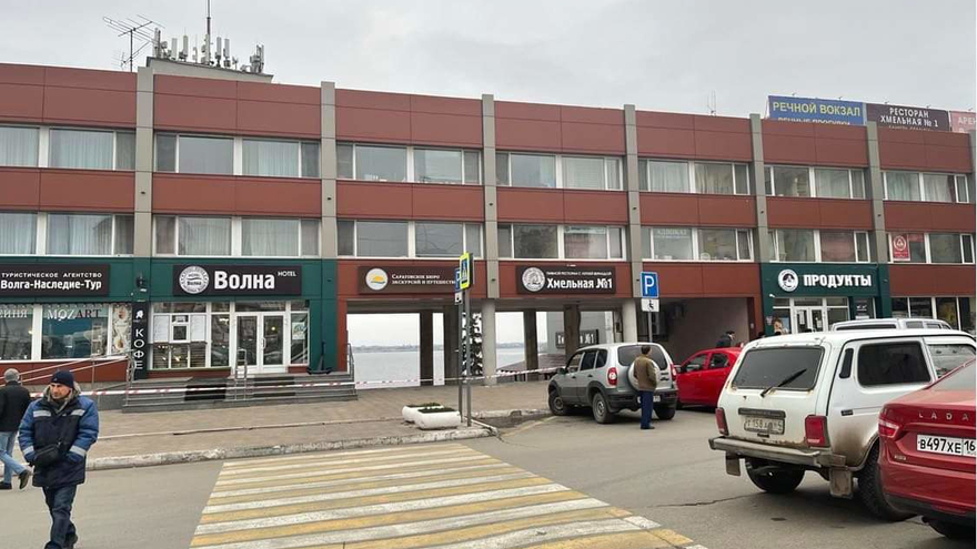 В Саратове росгвардейцы эвакуировали сотрудников и посетителей Речного вокзала