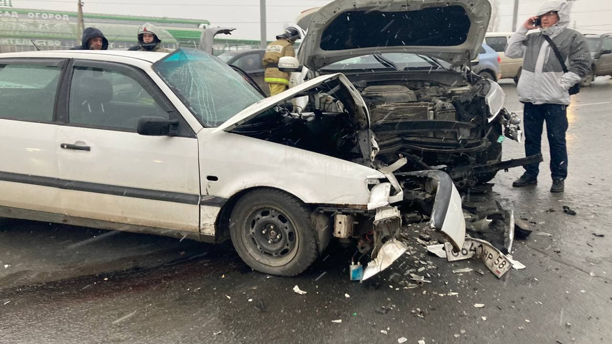 Массовая авария в Юбилейном вызвала большой затор