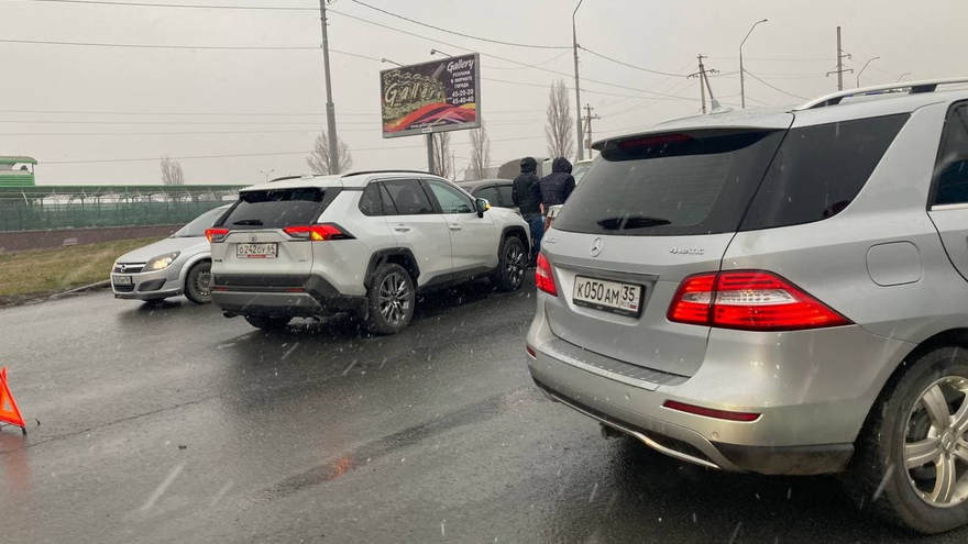 Массовая авария в Юбилейном вызвала большой затор