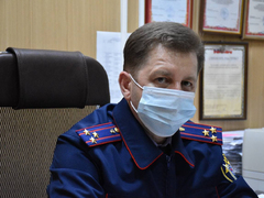 Дело замначальника РЭО ГИБДД Сергея Леонова: полицейский отказывается говорить о взятке, его проверят на другие преступления