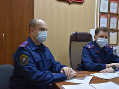 Дело замначальника РЭО ГИБДД Сергея Леонова: полицейский отказывается говорить о взятке, его проверят на другие преступления