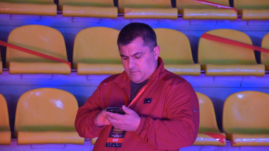 Агрессивный спорт для мужчин: в Саратове устроили турнир по MMA
