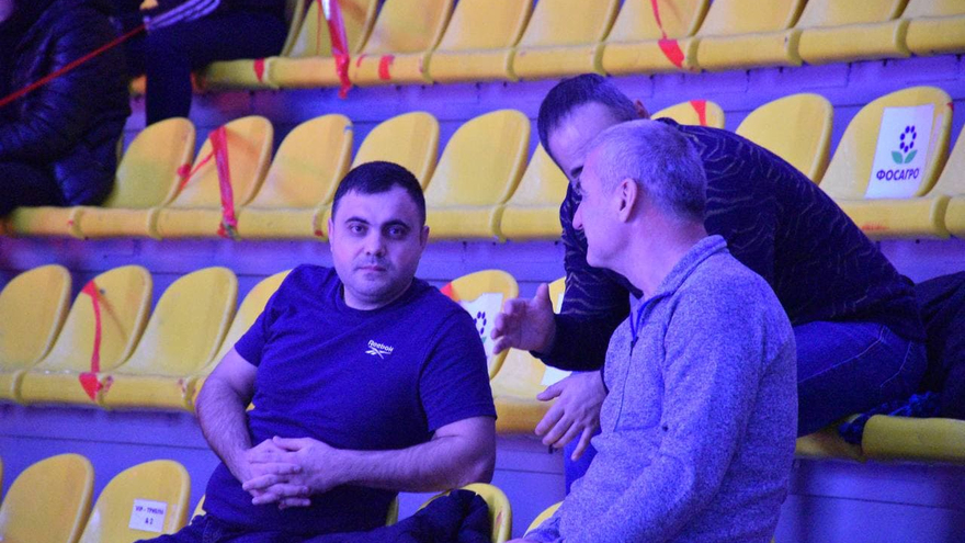 Агрессивный спорт для мужчин: в Саратове устроили турнир по MMA