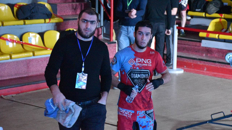 Агрессивный спорт для мужчин: в Саратове устроили турнир по MMA