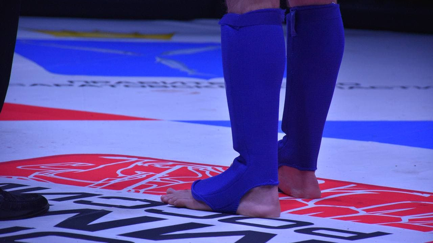 Агрессивный спорт для мужчин: в Саратове устроили турнир по MMA
