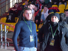 Агрессивный спорт для мужчин: в Саратове устроили турнир по MMA
