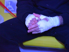 Агрессивный спорт для мужчин: в Саратове устроили турнир по MMA