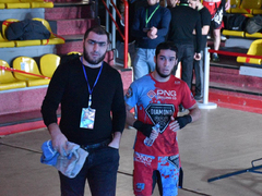 Агрессивный спорт для мужчин: в Саратове устроили турнир по MMA