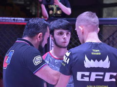 Агрессивный спорт для мужчин: в Саратове устроили турнир по MMA
