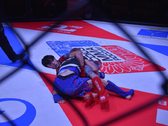 Агрессивный спорт для мужчин: в Саратове устроили турнир по MMA