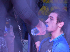 Агрессивный спорт для мужчин: в Саратове устроили турнир по MMA