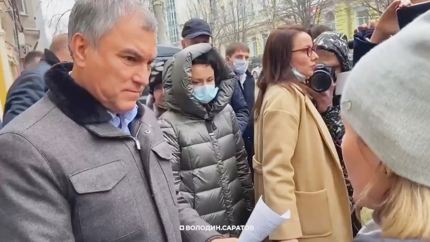 Коронавирус. Вячеслав Володин пообещал, что мнения противников QR-кодов учтут при разработке новых законов