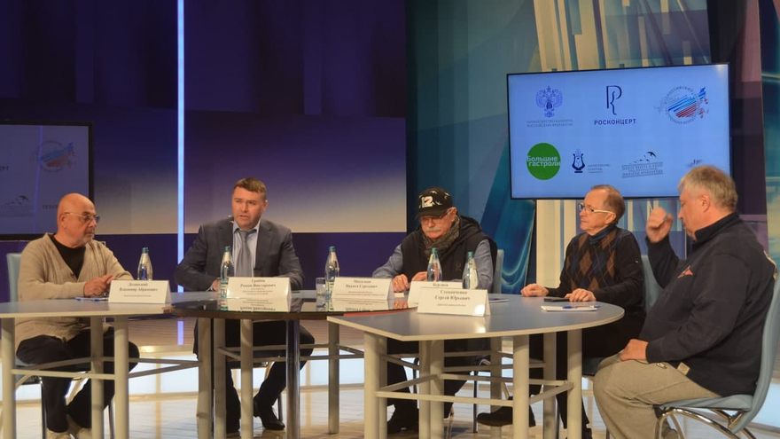 В Саратове Никита Михалков рассказал, как артисты крадут друг у друга энергию