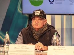 В Саратове Никита Михалков рассказал, как артисты крадут друг у друга энергию